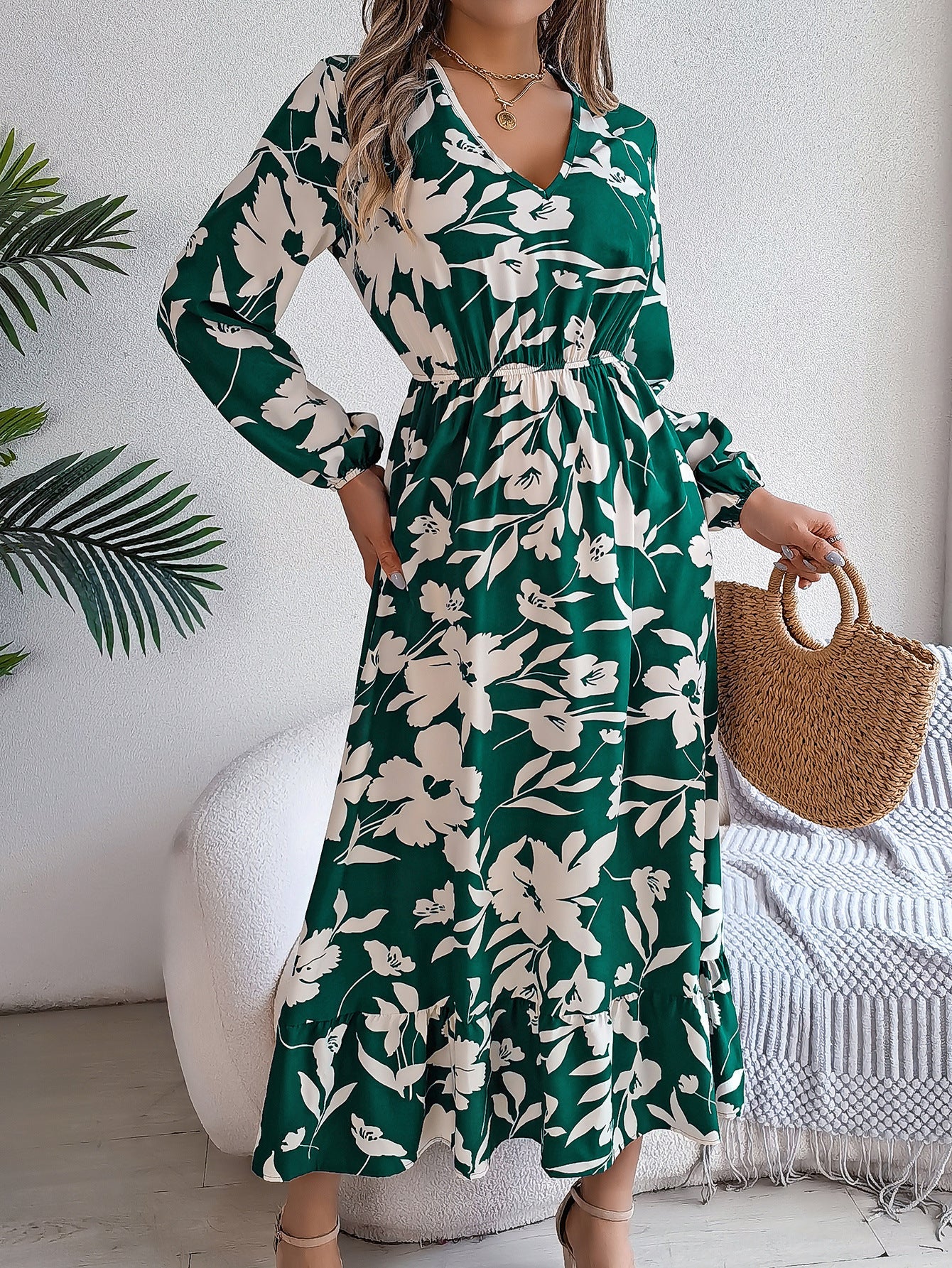 Sylvia™ – Floral V-Neck Midi Dress