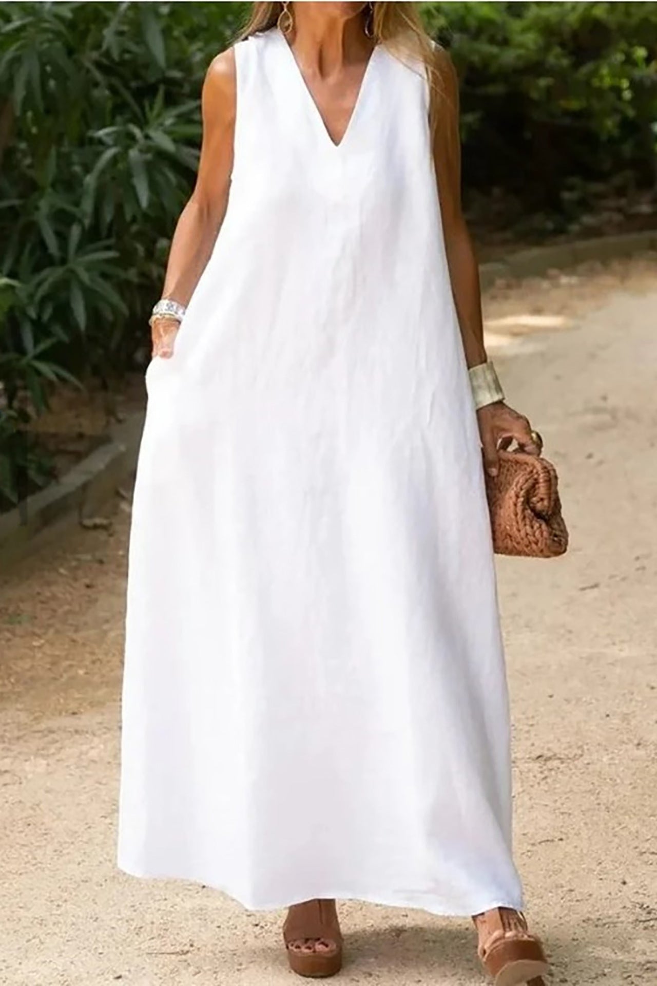 Sylvia™ – Sleeveless V-Neck Maxi Dress